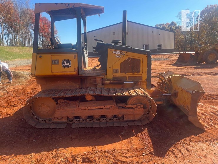 2010-deere-450j-lgp-image-4