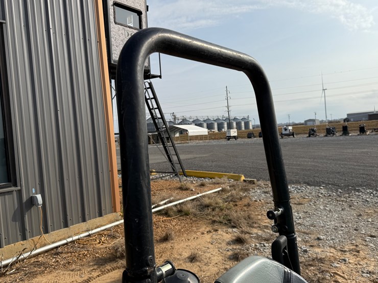 #14-•-ez-mark-e-series-radius-zero-turn-mower-400967531-inv#33281-image-11