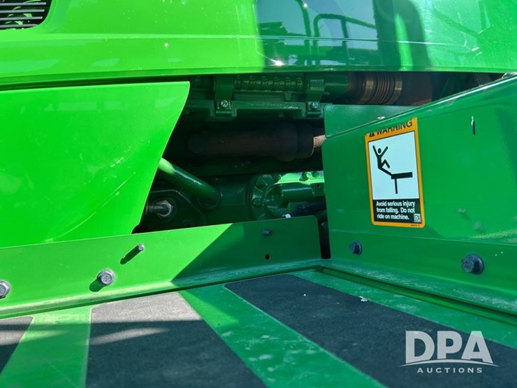 2022-john-deere-410r-image-32