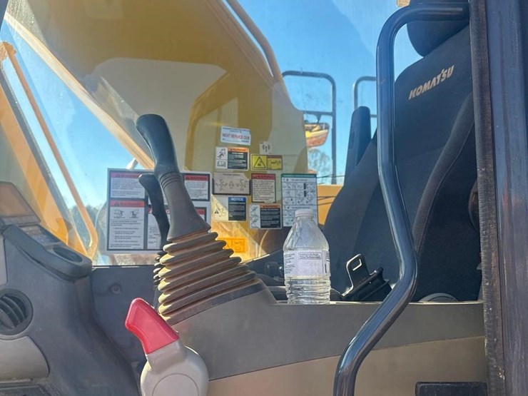 2014-komatsu-pc240-lc-10-image-17