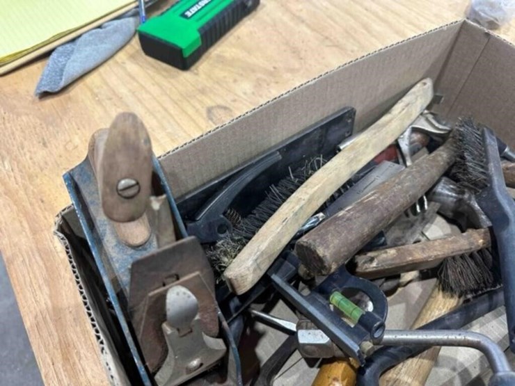2-boxes--misc.-tools,-hammers,-brushes,-wrenches-image-2