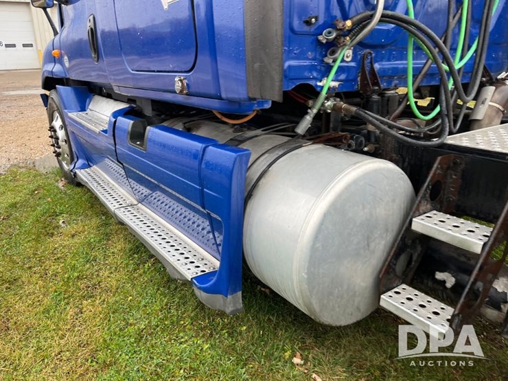 2013-freightliner-truck-(jn3436,-unit-4076)-image-42