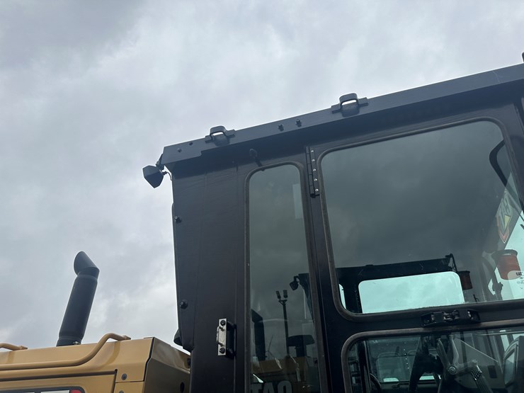 2022-caterpillar-140gc-awd-image-68