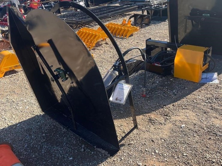 future-articulated-brush-cutter-image-1