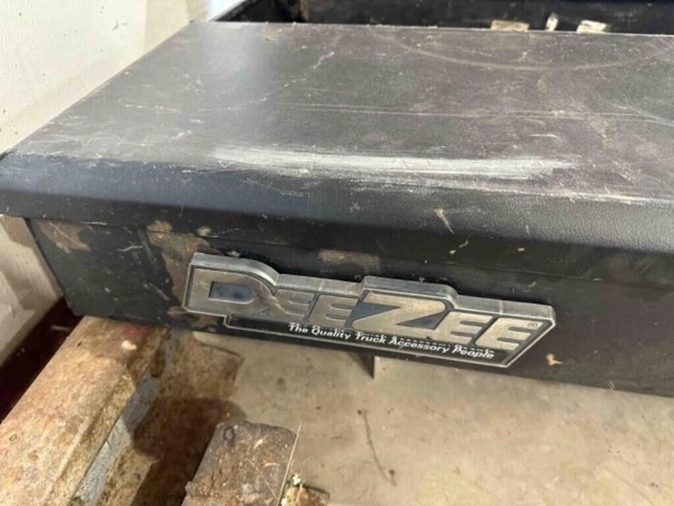 2--4'-deezee-metal-truck-storage-boxes-image-2