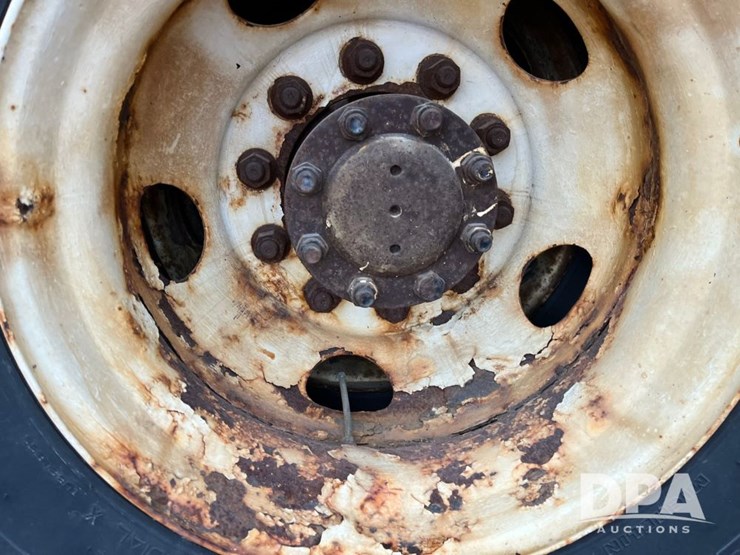 2005-international-7600-image-34