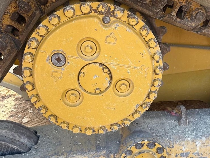 2021-caterpillar-d5-image-31