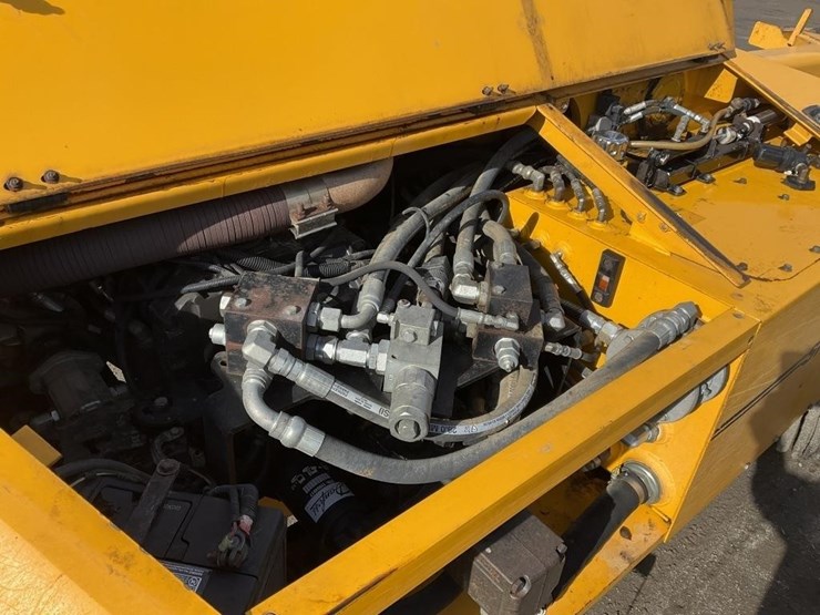 omc-3wmb-s.p.-monoboom-orchard-shaker-image-12