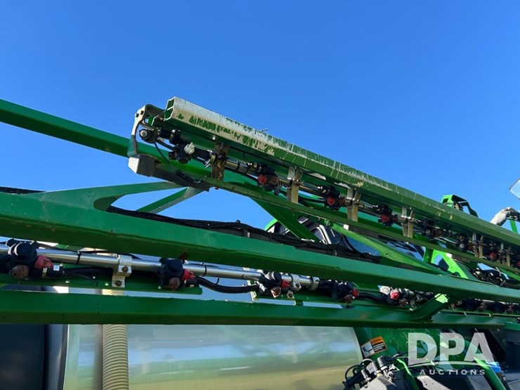 2022-john-deere-410r-image-45