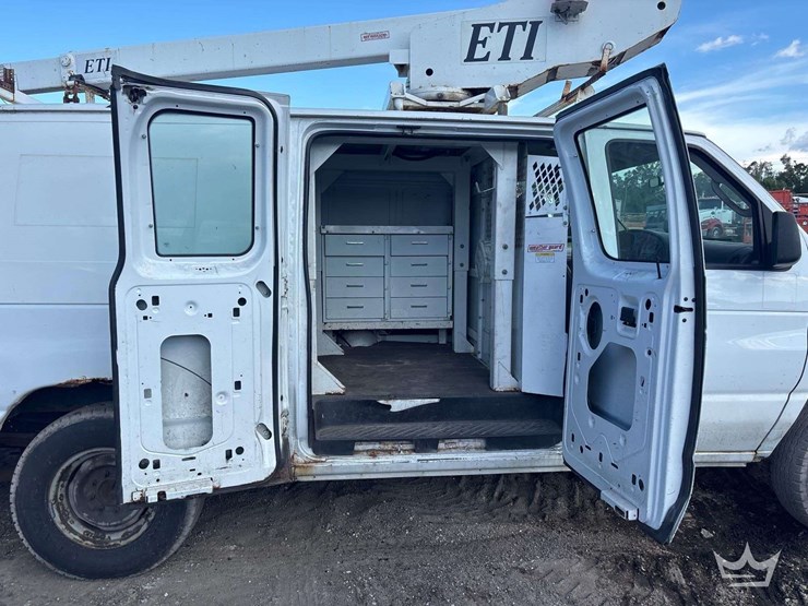 2008-ford-e350-image-14