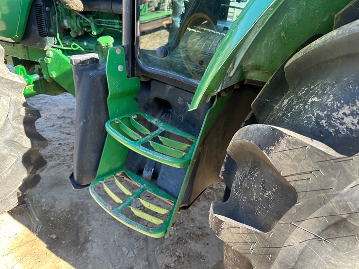 2011-john-deere-5095m-image-25