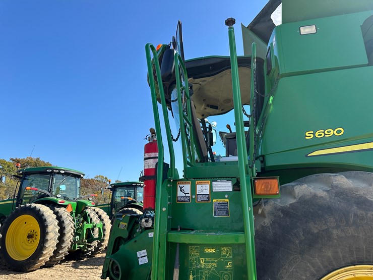 john-deere-s690-image-128