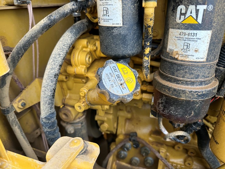 2022-caterpillar-140gc-image-71