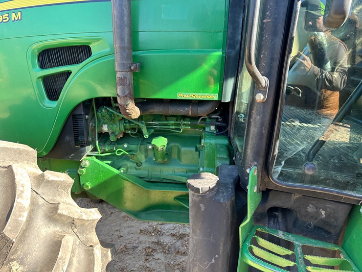 2011-john-deere-5095m-image-26