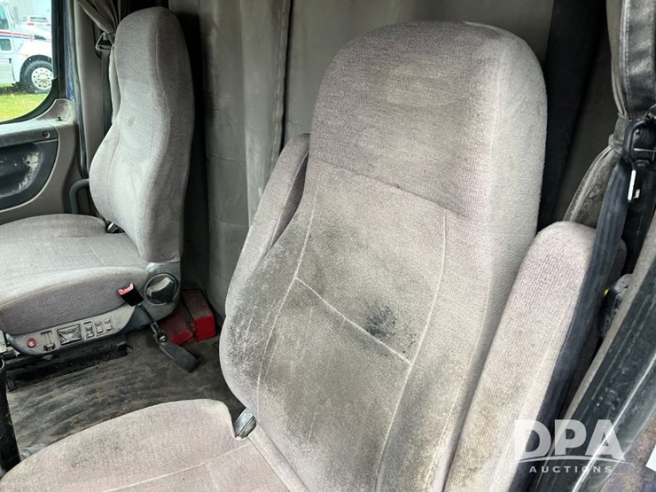 2013-freightliner-truck-(jn3436,-unit-4076)-image-48