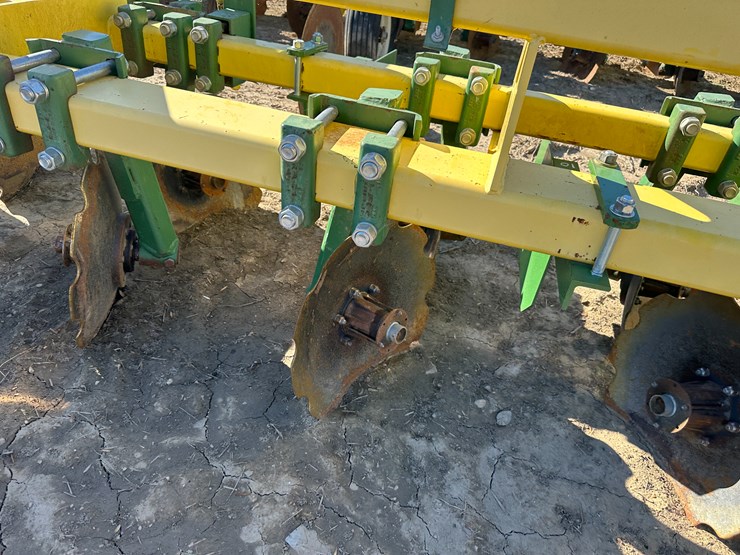 #33730-•-roll-a-cone-16-row-30"-hipper-image-23