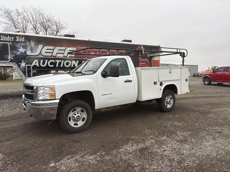 2014-chevrolet-2500-image-1