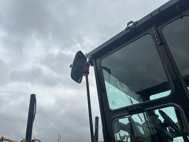 2022-caterpillar-140gc-awd-image-29