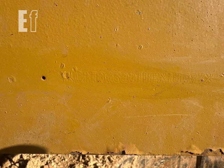 2018-caterpillar-320-image-15