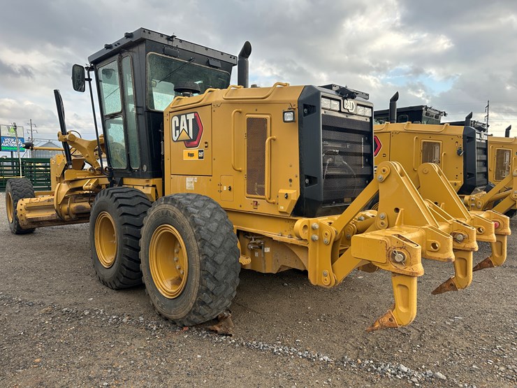 2022-caterpillar-140gc-image-4