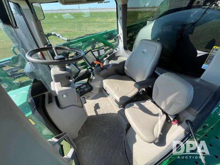 2021-john-deere-r4044-image-67