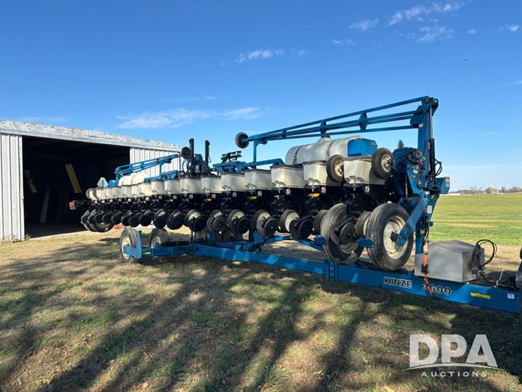 2022-kinze-3600-image-1