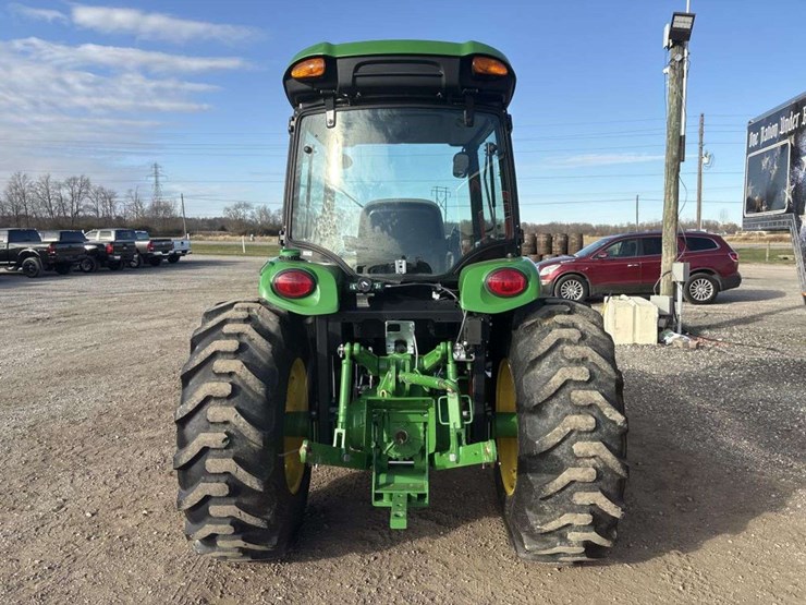 john-deere-4052r-image-4