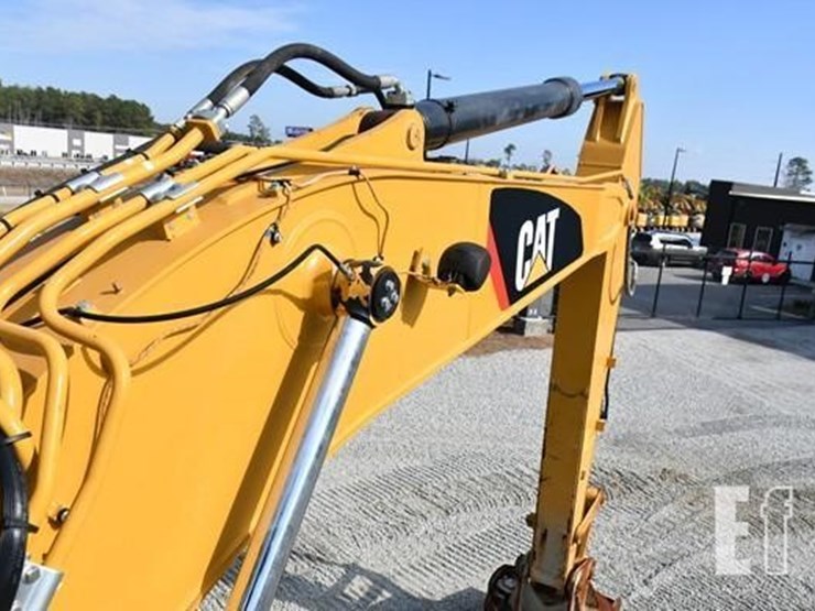 2020-caterpillar-325flcr-image-45