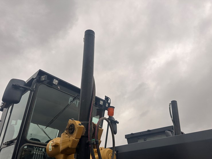 2022-caterpillar-140gc-awd-image-60