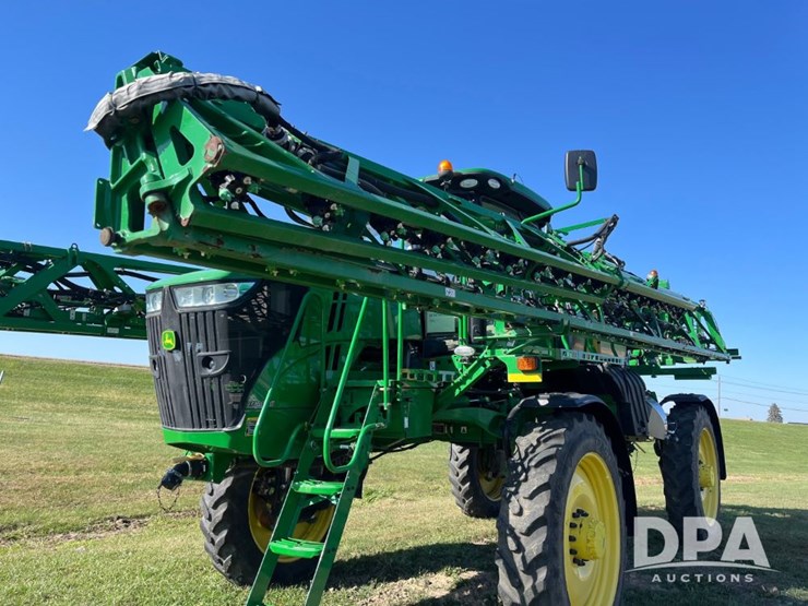 2021-john-deere-r4044-image-60