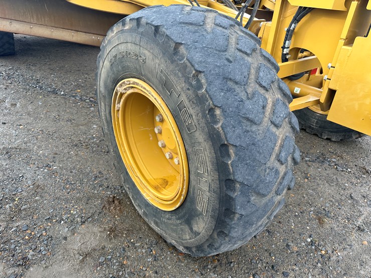 2022-caterpillar-140gc-image-9