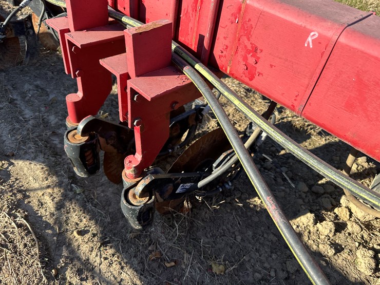 #33740-•-~20'-row-crop-cultivator-image-36