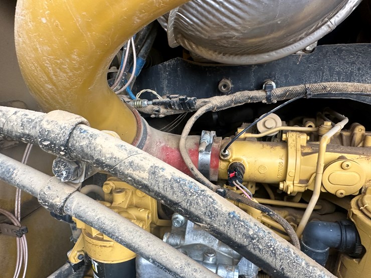 2022-caterpillar-140gc-awd-image-88