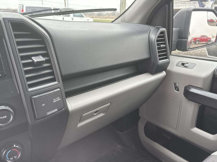 2018-ford-f150-xl-image-22