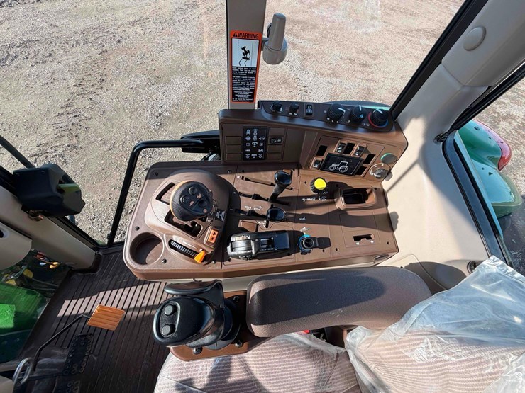 2005-john-deere-6420-image-21