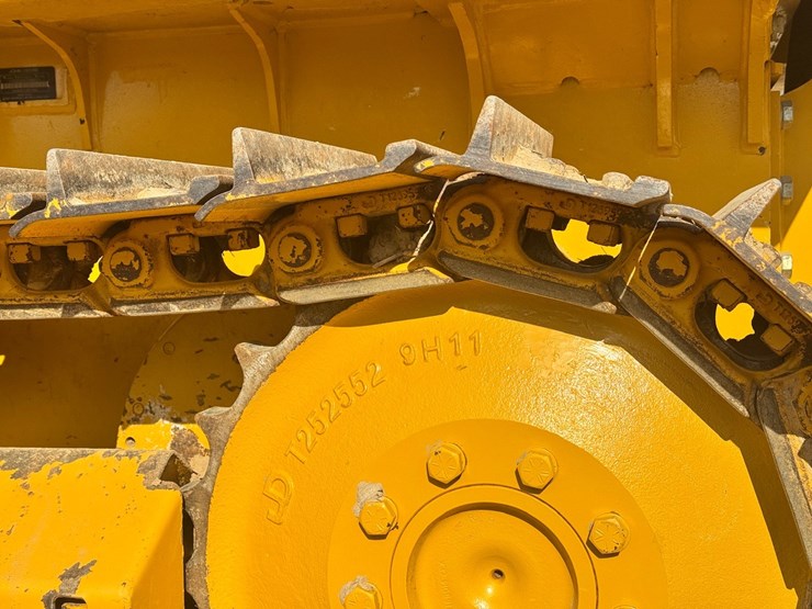 2020-deere-450k-image-13