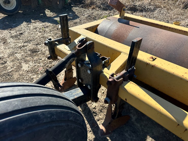 #33729-•-brandt-16-row-30"-hr40-hipper-roller-image-11