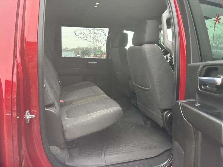 2022-chevrolet-silverado-2500-image-18