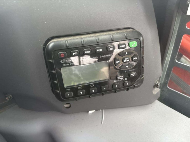 kubota-svl97-2-image-19