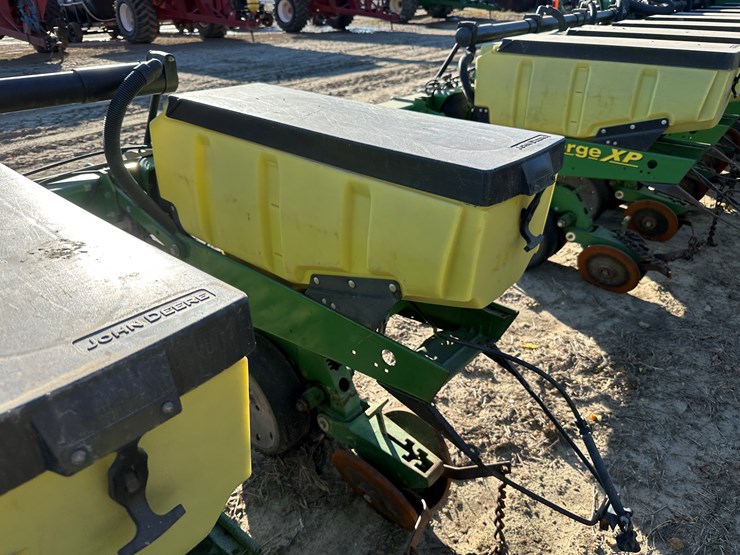 john-deere-1720-image-43