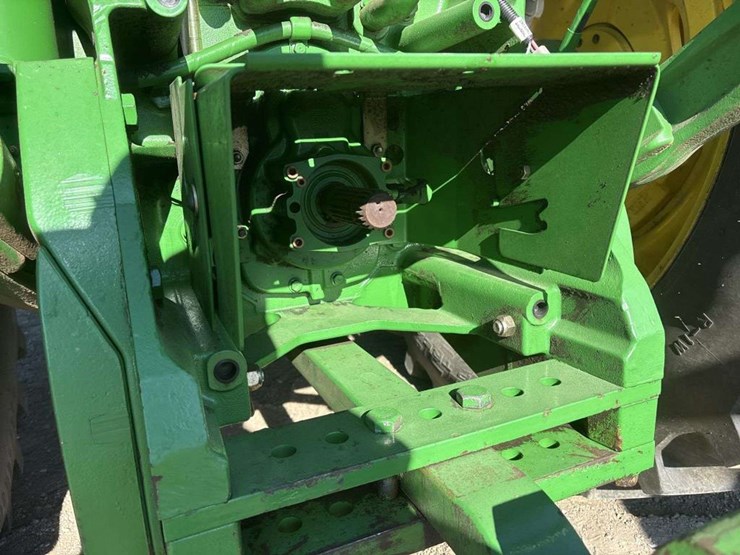 john-deere-8230-image-11