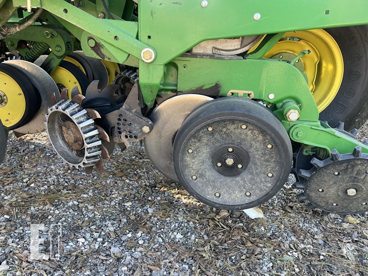 2011-john-deere-1770nt-image-7