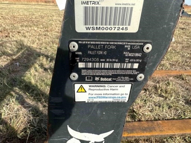 bobcat-skid-steer-pallet-forks-image-3