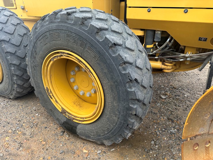 2022-caterpillar-140gc-awd-image-10