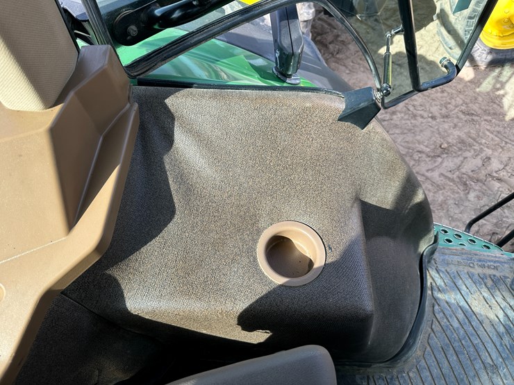 2006-john-deere-8430-image-61