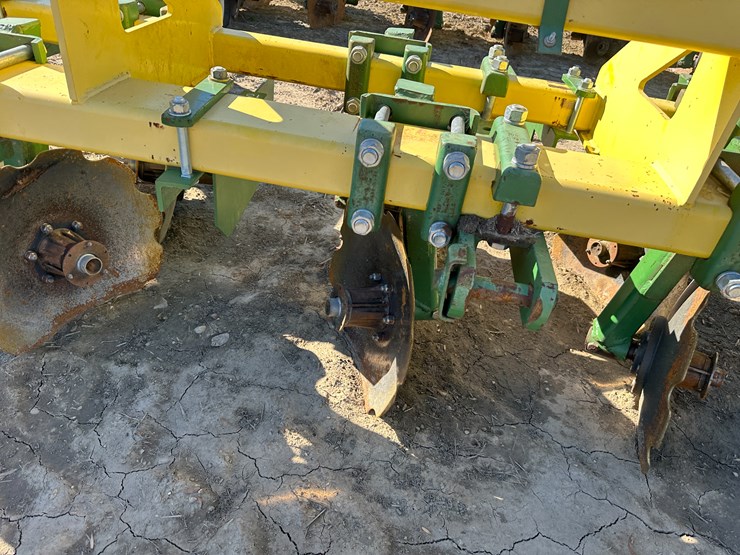 #33730-•-roll-a-cone-16-row-30"-hipper-image-24