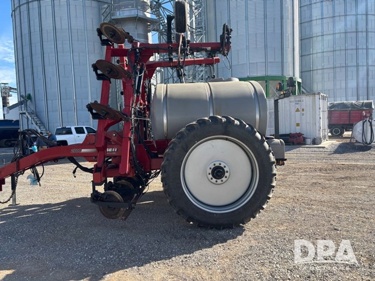 case-ih-2800-image-5