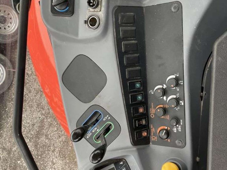 kubota-m6-111-image-18