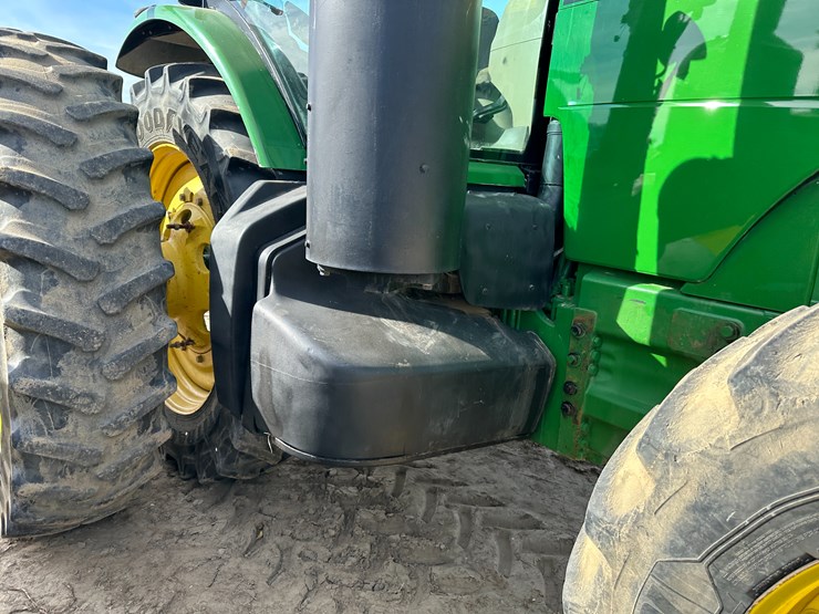 2010-john-deere-8285r-image-34
