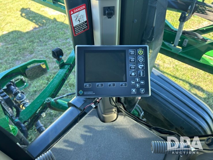 2022-john-deere-410r-image-61